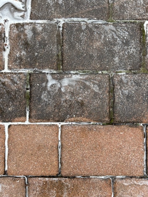 Čiščenje zunanjih površin tlakovcev, betona